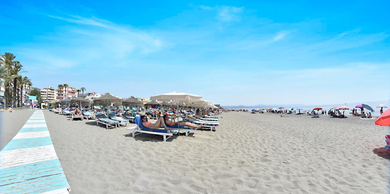 Apartamento Playa 76 ตอร์เรโมลิโนส ภายนอก รูปภาพ