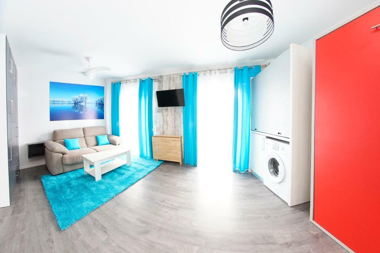 Apartamento Playa 76 ตอร์เรโมลิโนส ภายนอก รูปภาพ