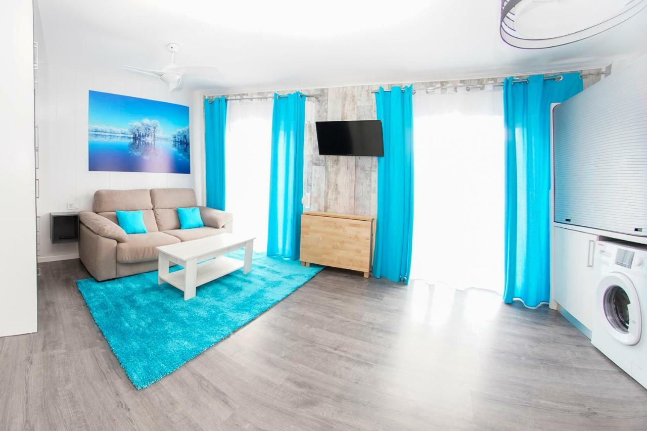 Apartamento Playa 76 ตอร์เรโมลิโนส ภายนอก รูปภาพ